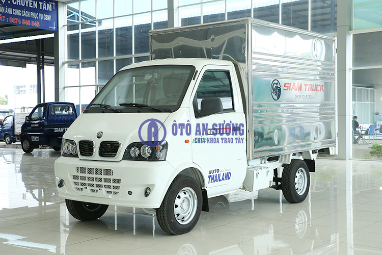 Bán trả góp xe tải Thái Lan 990kg Euro 4 tại HCM