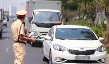Tài xế bị phạt tối đa 6 triệu khi lái xe thiếu giấy tờ