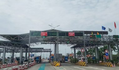 Ngân sách nhà nước đầu tư cao tốc: Luật nào cho đặt trạm thu phí?