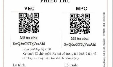 Tài xế sẽ nhận được phiếu thu tiền và hóa đơn điện tử khi thanh toán phí đường bộ