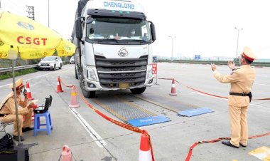 Sửa quy định, phạt nặng chủ xe, lái xe ôtô chở hàng quá tải