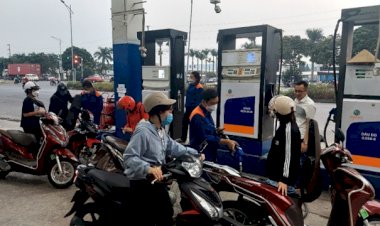 Giá xăng tăng hơn 1.000 đồng mỗi lít