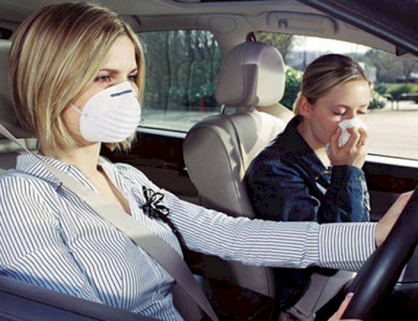 Ngồi chung ô tô có thể bị lây nhiễm virus Covid-19, cách nào phòng tránh?