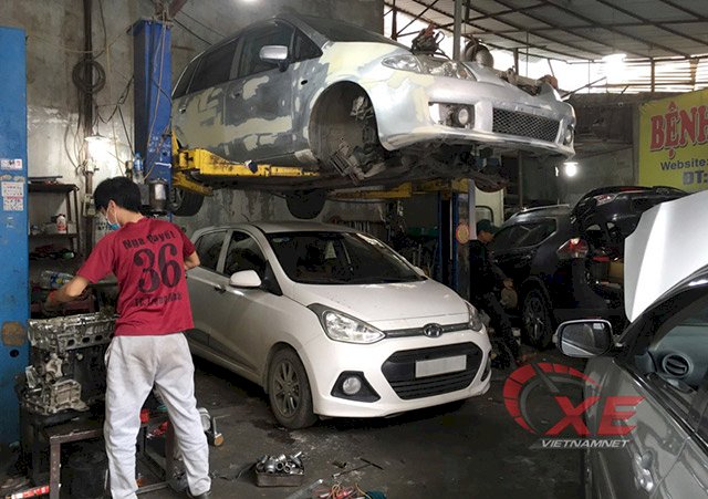 Xe ăn xăng, nỗi khổ tâm của dân đi xe cũ