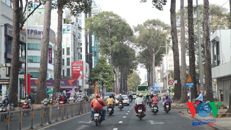 TP.HCM: Tạm dừng hoạt động vận tải hành khách công cộng từ 18h ngày 27/3