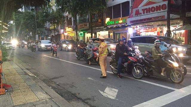 Quy tắc bất thành văn khi đi xe máy để tránh xung đột giao thông