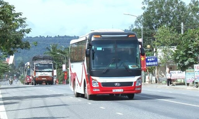 Doanh nghiệp vận tải sắp được miễn, giảm phí bảo trì đường bộ 3 tháng