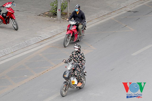 Làm gì để khắc chế cơn buồn ngủ bất chợt?