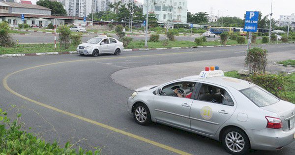 Bộ Công an: Bằng lái xe giữ nguyên thời hạn 10 năm, không rút xuống 5 năm