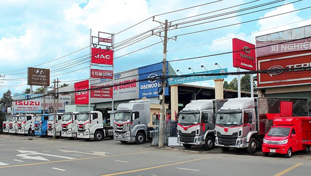 Tại sao xe đầu kéo Isuzu giga nhập khẩu là sự lựa chọn tuyệt vời dành cho bạn?