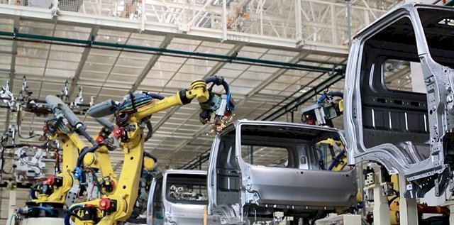 Giảm 50% lệ phí trước bạ, giá xe “nội” lăn bánh giảm đến 300 triệu