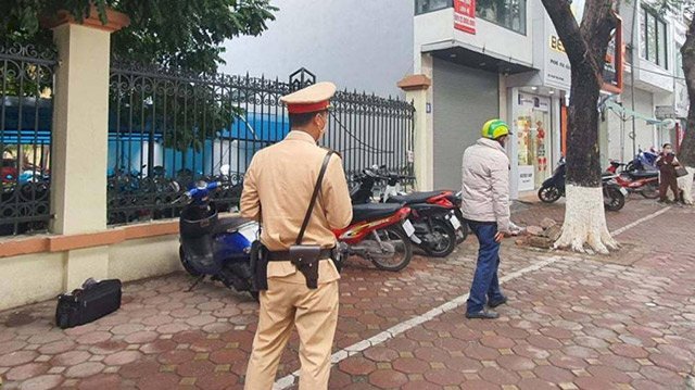 Tài xế bỏ đi khi CSGT yêu cầu kiểm tra nồng độ cồn sẽ bị xử lý như thế nào?