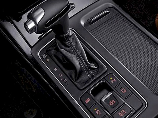 Những dấu hiệu nhận biết khi xe gặp sự cố về hộp số