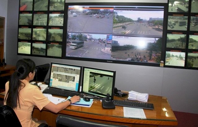 Mua clip vi phạm giao thông để phạt nguội có khả thi?