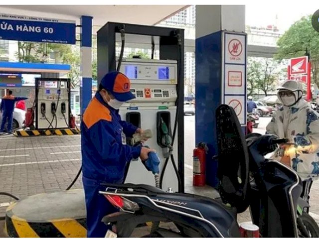 Xăng có thể tăng 1.000 đồng/lít