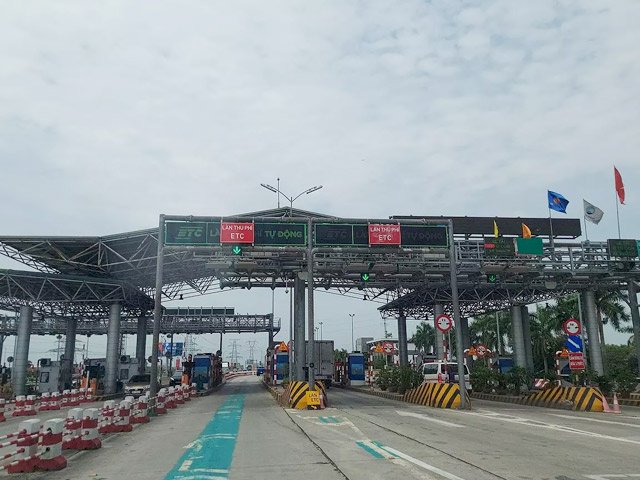 Ngân sách nhà nước đầu tư cao tốc: Luật nào cho đặt trạm thu phí?