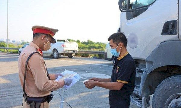 Giấy phép lái xe hết hạn: Mức phạt và hướng dẫn thủ tục xin cấp mới