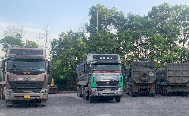 Xe quá tải, cơi nới 'không có cửa' đi vào đường cao tốc