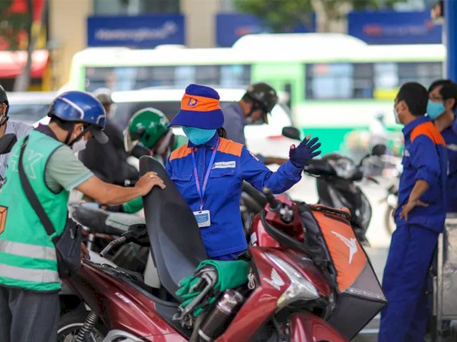 Giá xăng ngày mai quay đầu giảm?