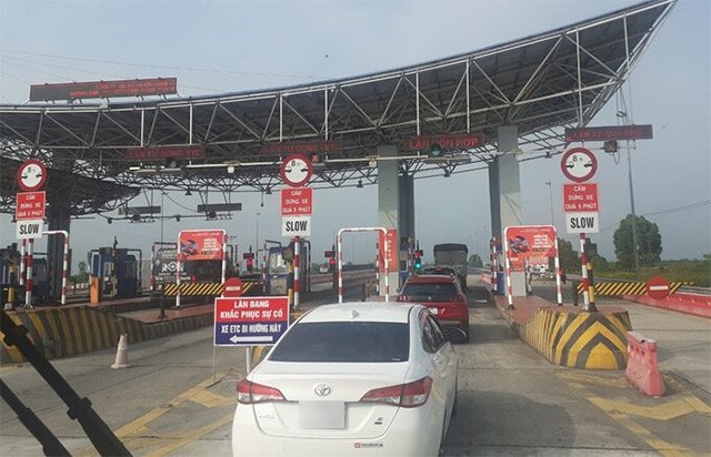 Ôtô chưa dán thẻ trả phí tự động có thể bị từ chối đăng kiểm