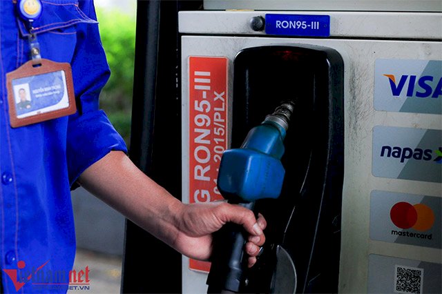 Ô tô tiêu chuẩn khí thải Euro 5, đổ xăng Euro 4 có ảnh hưởng đến động cơ?